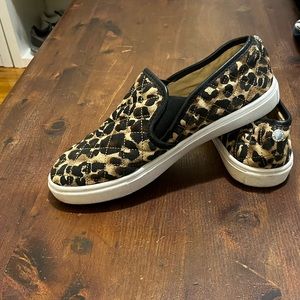 Steve Madden Slip-on Sneakers